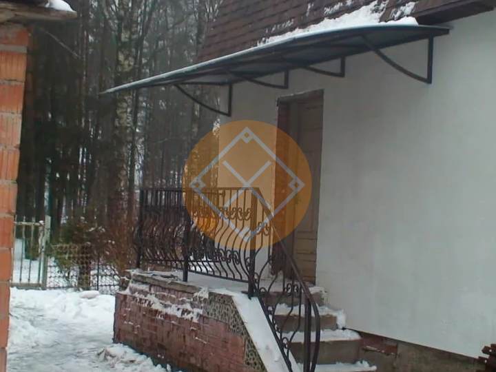 полуарочный козырек